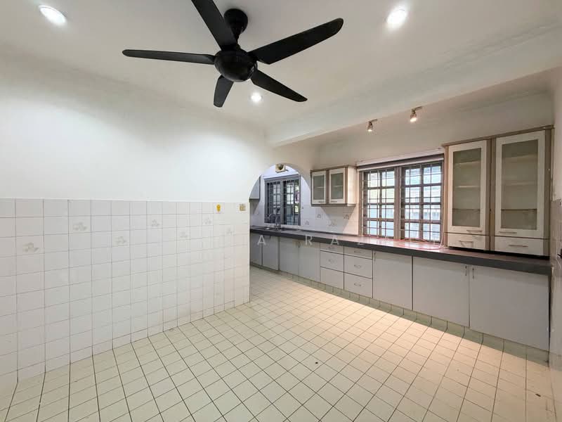 2-storey Terraced House for Sale in Taman Setiawangsa (Setiawangsa) - Razlina Razali - Kitchen - PropertyGuru.com.my