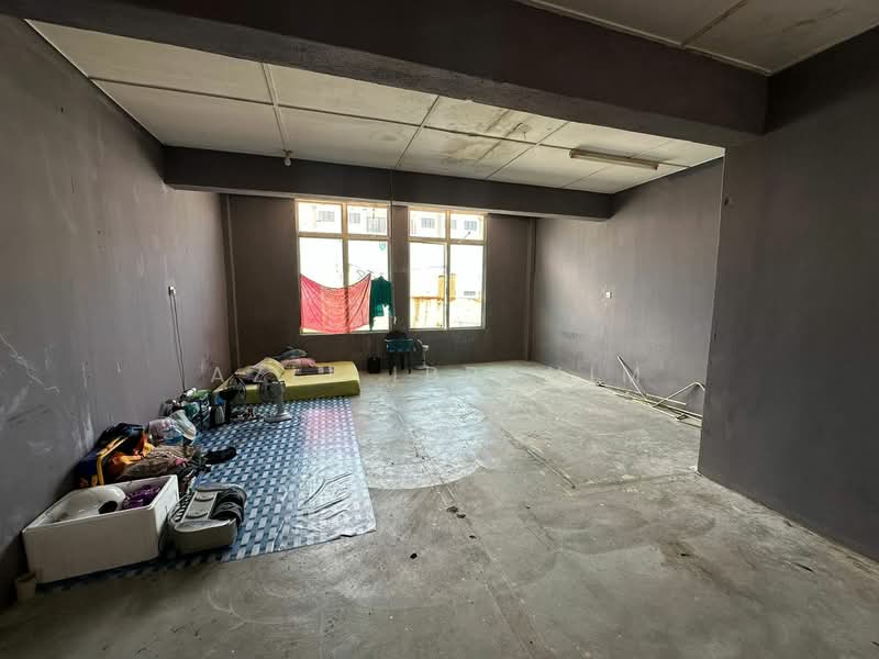 Kedai untuk Dijual di Desa Pinggiran Putra (Dengkil) - Azli Ibrahim - Interior - PropertyGuru.com.my