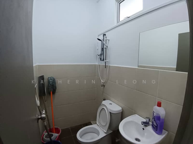 3-storey Terraced House for Rent in Taman Kundang Jaya (Rawang) - Katherine Leong - Bathroom - PropertyGuru.com.my