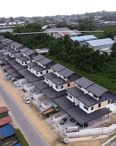 Semi-Detached House for Sale in Semaba (Kuching) - Jay Law - Exterior - PropertyGuru.com.my