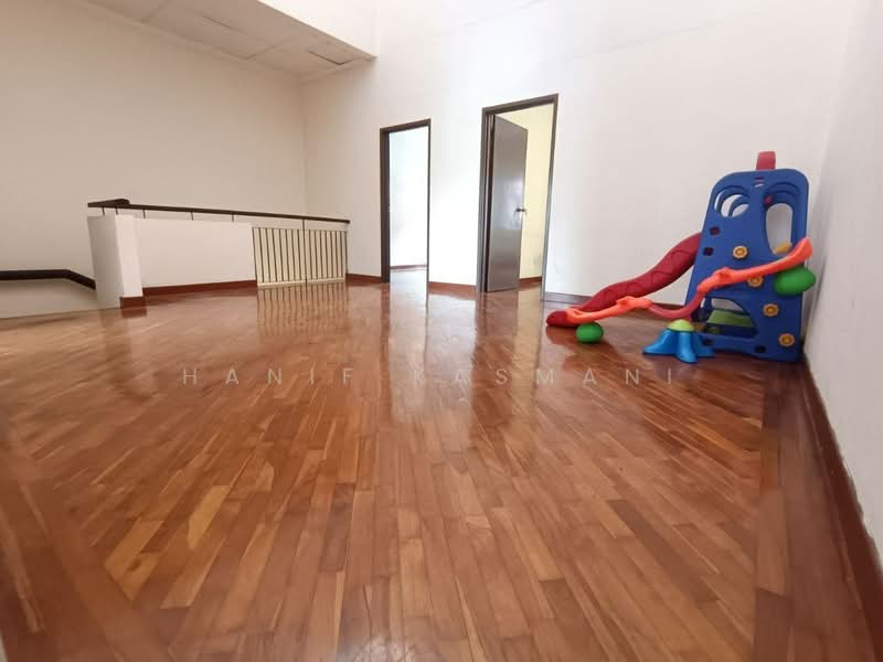 2-storey Terraced House for Sale in Subang Bestari (Shah Alam) - Hanif Kasmani - PropertyGuru.com.my