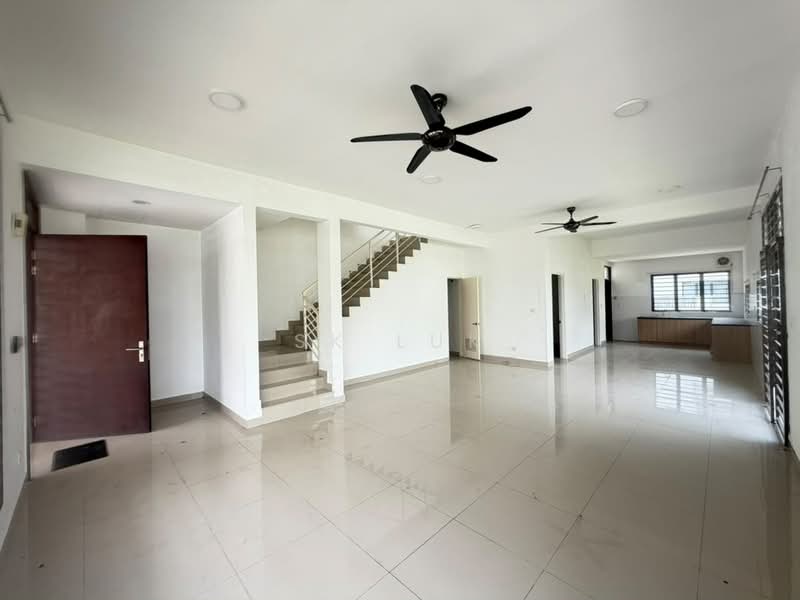 Rumah Teres 2 Tingkat untuk Dijual di Rawang (Selangor) - SK Luk - Living Room - PropertyGuru.com.my