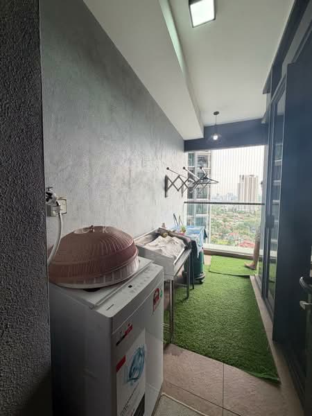 Kondominium untuk Disewa di Bennington Residences @ SkyArena - CK Teong - Balcony - PropertyGuru.com.my