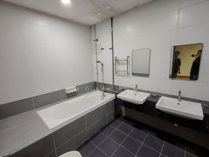 Rumah Teres 3 Tingkat untuk Disewa di Perdana Residence 2 (Batu Caves) - Desmond Tang - Bathroom - PropertyGuru.com.my