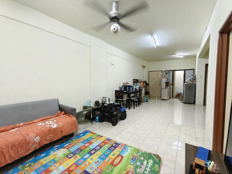 Pangsapuri untuk Dijual di Pandan Court - Azli Ibrahim - Living Room - PropertyGuru.com.my
