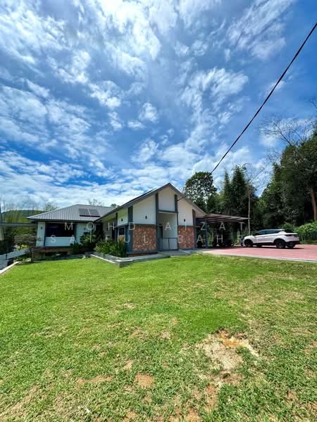 Bungalow for Sale in Hulu Langat (Selangor) - Mohd Aizat Saiful Bahri - Exterior - PropertyGuru.com.my