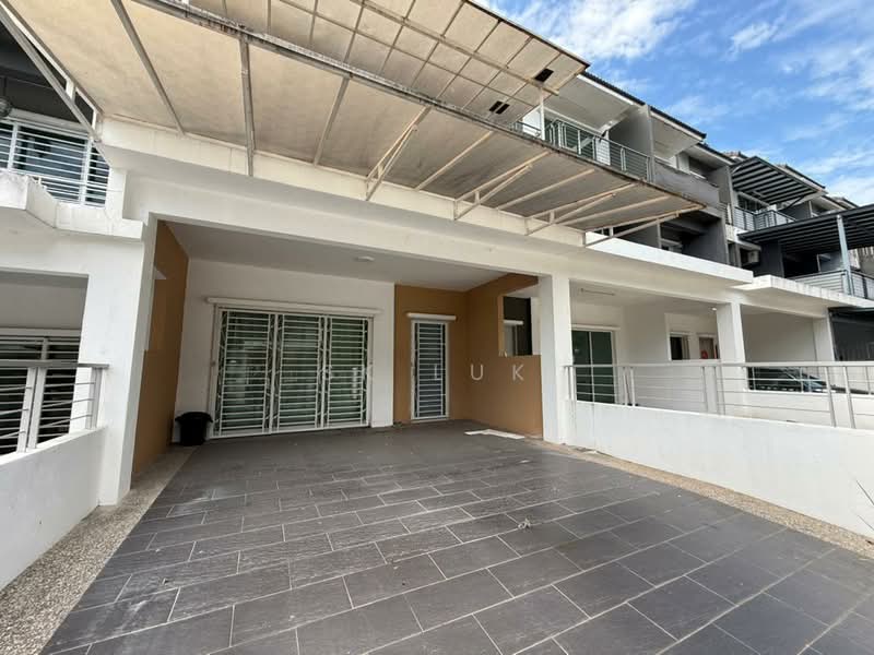 3-storey Terraced House for Sale in Rawang (Selangor) - SK Luk - Exterior - PropertyGuru.com.my