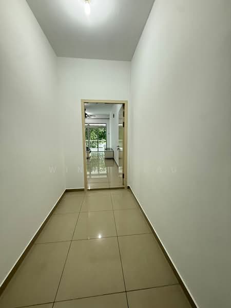 Condominium for Sale at Fairway Suites - Winnie Lau - Corridor - PropertyGuru.com.my