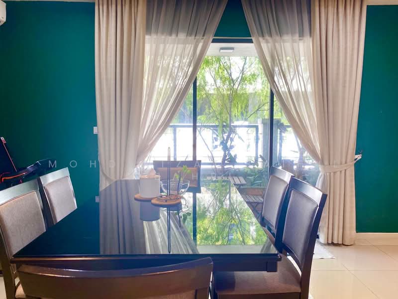 Rumah Teres 2 Tingkat untuk Dijual di Shah Alam (Selangor) - Mohd Aizat Saiful Bahri - Dining Room - PropertyGuru.com.my