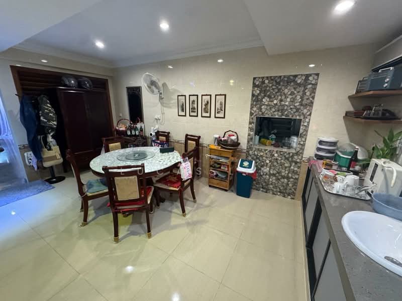 2.5-storey Terraced House for Sale in Ampang Jaya (Ampang) - Lucas Lim - Dining Room - PropertyGuru.com.my