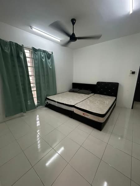 Pangsapuri untuk Disewa di Puncak Hijauan - Scott Neoh - Bedroom - PropertyGuru.com.my