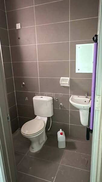 2-storey Terraced House for Sale in Bandar Tun Hussein Onn (Cheras) - Mohd Aizat Saiful Bahri - Bathroom - PropertyGuru.com.my