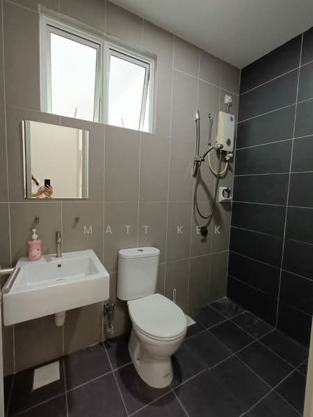 Service Residence for Sale at Skysuites @ Meldrum Hills - Matt Kek - Bathroom - PropertyGuru.com.my