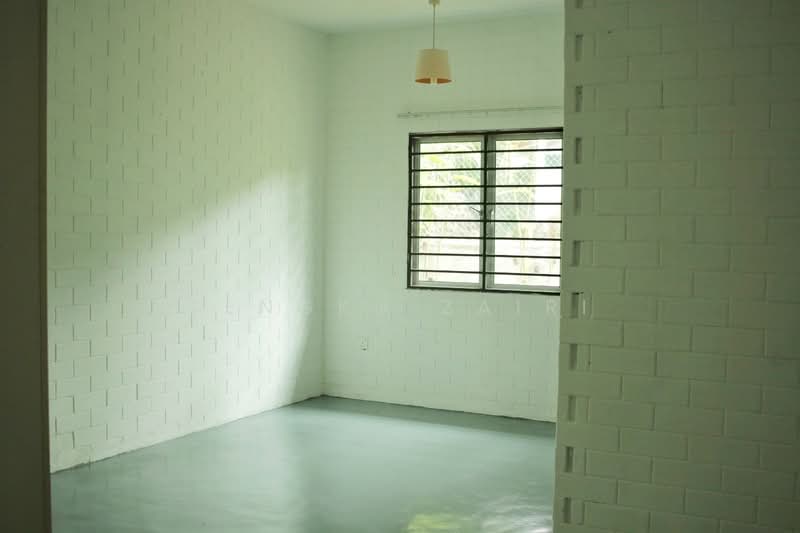 Bungalow for Sale in Desa Impian Merbau Sempak (Sungai Buloh) - Tengku Zairi - PropertyGuru.com.my