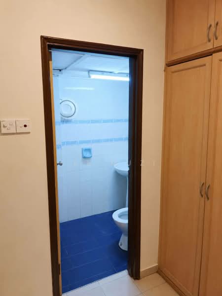 Townhouse for Sale in Taman Saga (Ampang) - Lee Muzi - Bathroom - PropertyGuru.com.my