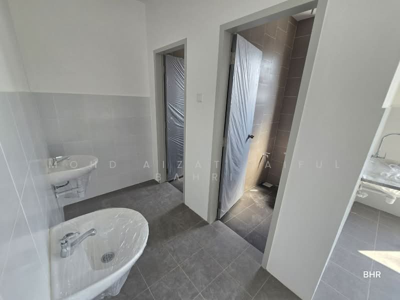 Kedai / Pejabat untuk Disewa di Setia Ecohill (Semenyih) - Mohd Aizat Saiful Bahri - Bathroom - PropertyGuru.com.my