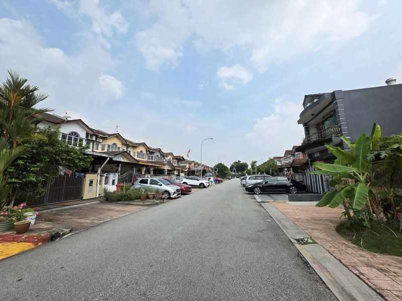 Rumah Teres 2 Tingkat untuk Dijual di Seksyen 23 (Shah Alam) - Azli Ibrahim - Exterior - PropertyGuru.com.my