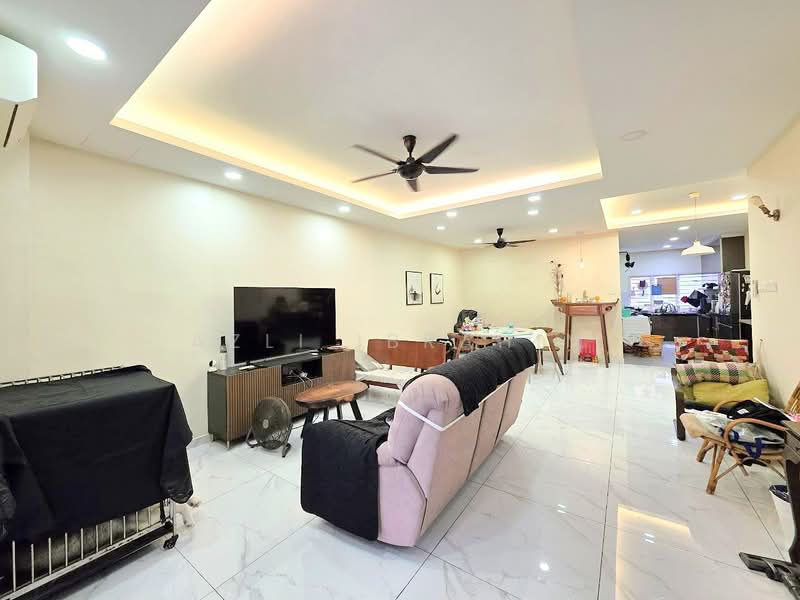 Rumah Teres 2 Tingkat untuk Dijual di Seksyen 23 (Shah Alam) - Azli Ibrahim - Living Room - PropertyGuru.com.my