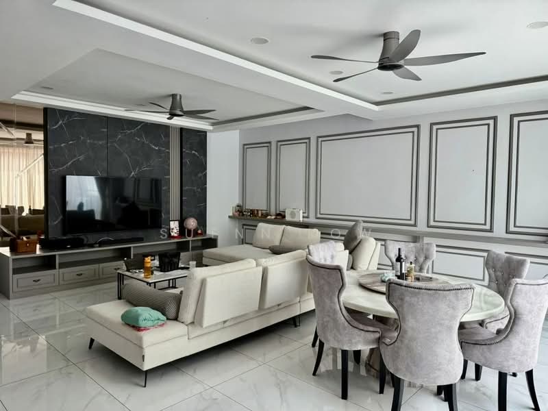 Rumah Kluster untuk Dijual di Taman Mount Austin (Tebrau) - Suenn Low - Living Room - PropertyGuru.com.my