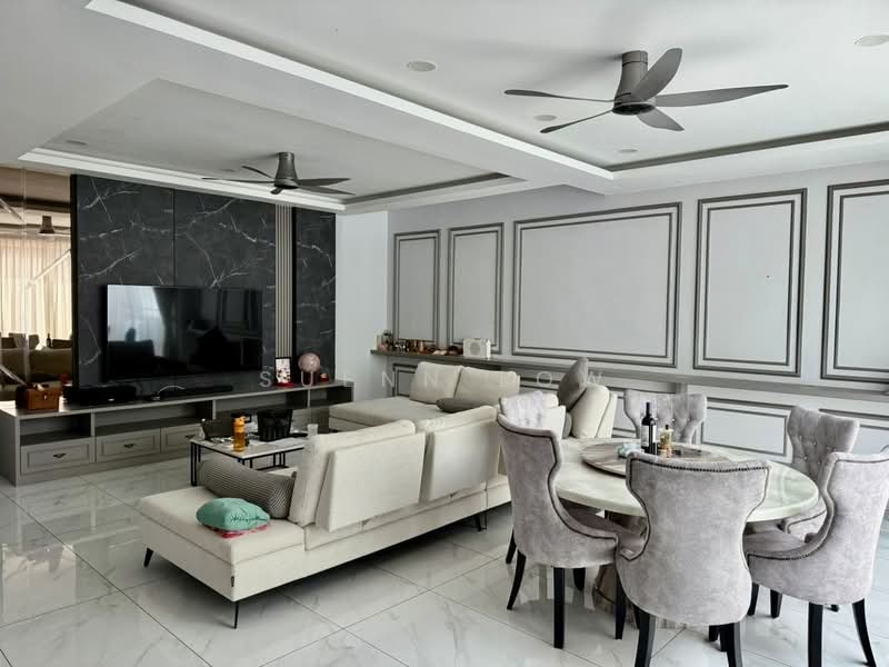Rumah Kluster untuk Dijual di Taman Mount Austin (Tebrau) - Suenn Low - Living Room - PropertyGuru.com.my