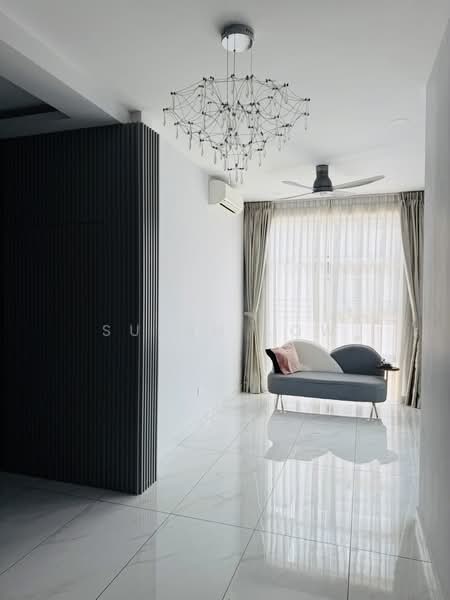 Rumah Kluster untuk Dijual di Taman Mount Austin (Tebrau) - Suenn Low - Living Room - PropertyGuru.com.my