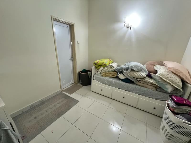2-storey Terraced House for Sale in Kemuning Utama (Shah Alam) - Zul Arif - Bedroom - PropertyGuru.com.my