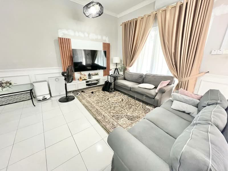 2-storey Terraced House for Sale in Kemuning Utama (Shah Alam) - Zul Arif - Living Room - PropertyGuru.com.my