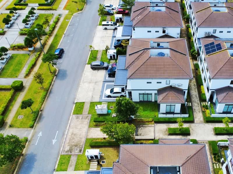 Rumah Berkembar untuk Dijual di Eco Grandeur (Puncak Alam) - Tengku Zairi - PropertyGuru.com.my