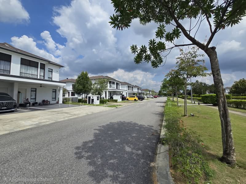 Rumah Berkembar untuk Dijual di Eco Grandeur (Puncak Alam) - Tengku Zairi - PropertyGuru.com.my