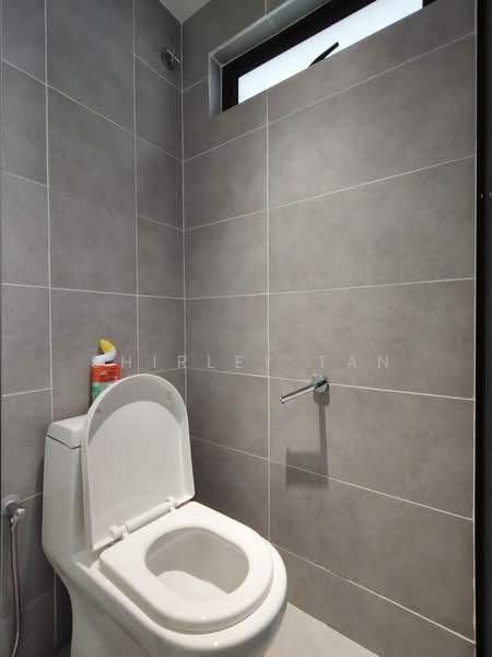 Servis Apartment untuk Disewa di DK Impian - Shirley Tan - Bathroom - PropertyGuru.com.my
