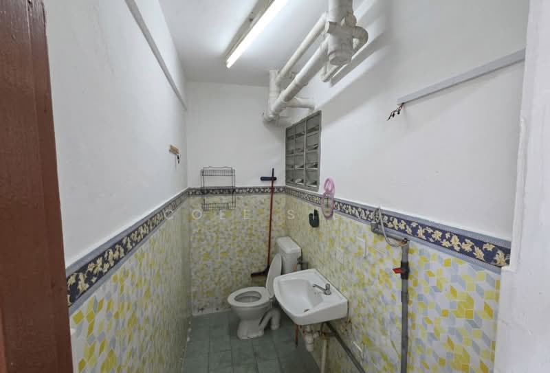 Apartment for Sale at Taman Batu Permai - Coee Siew - Bathroom - PropertyGuru.com.my