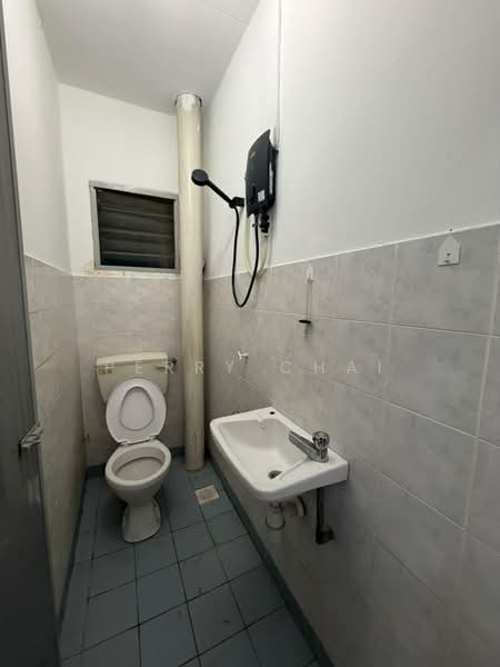 Apartment for Rent at Permai Apartment - Perry Chai - Bathroom - PropertyGuru.com.my