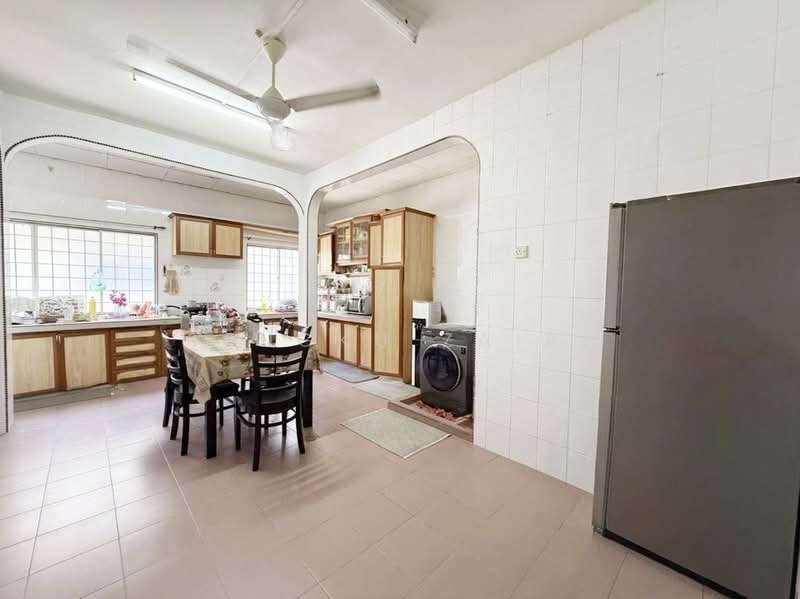 2-storey Terraced House for Sale in Seksyen 7 (Shah Alam) - Tengku Zairi - PropertyGuru.com.my