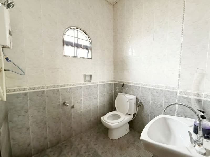 2-storey Terraced House for Sale in Seksyen 7 (Shah Alam) - Tengku Zairi - PropertyGuru.com.my