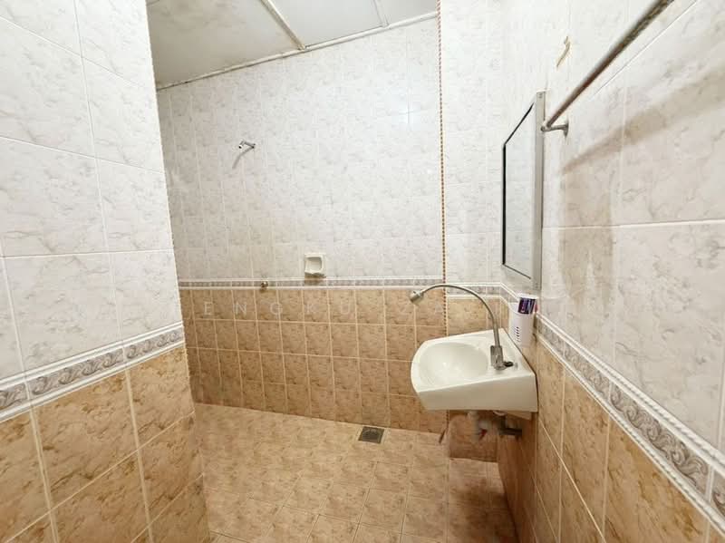 2-storey Terraced House for Sale in Seksyen 7 (Shah Alam) - Tengku Zairi - PropertyGuru.com.my
