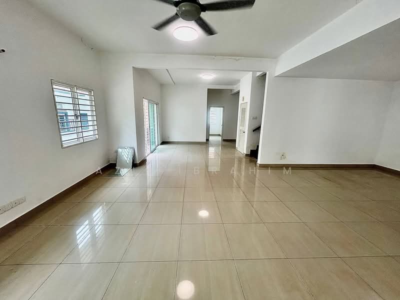 Rumah Berkembar untuk Dijual di Gombak (Selangor) - Azli Ibrahim - Living Room - PropertyGuru.com.my