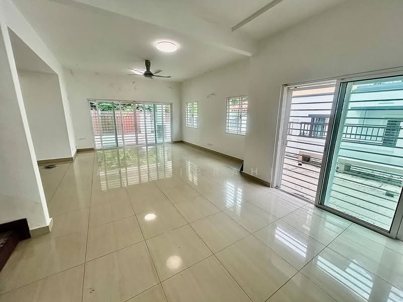 Rumah Berkembar untuk Dijual di Gombak (Selangor) - Azli Ibrahim - Living Room - PropertyGuru.com.my