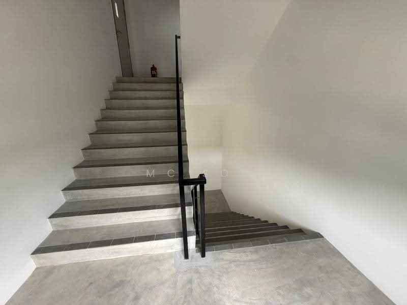 Warehouse for Rent in Jenjarom (Selangor) - MC Soh - Corridor - PropertyGuru.com.my