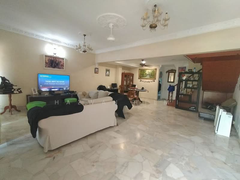 2-storey Terraced House for Sale in Ampang Jaya (Ampang) - Hazwan Hilmi - Living Room - PropertyGuru.com.my