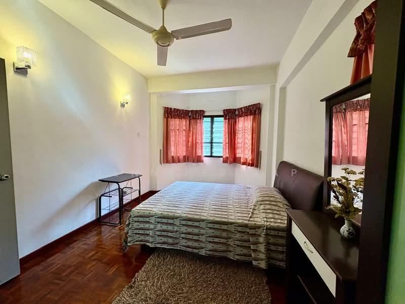 Apartment for Sale at Villa Indah - Jennifer Yap - Master bedroom - PropertyGuru.com.my