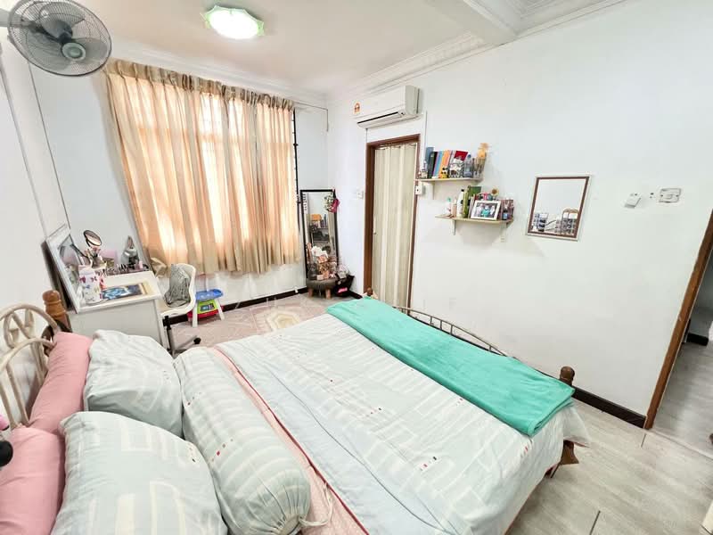 Semi-Detached House for Sale in Ukay Perdana (Ulu Kelang) - Zul Arif - Bedroom - PropertyGuru.com.my