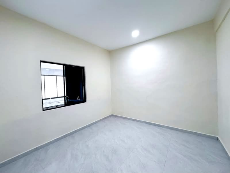 1-storey Terraced House for Sale in Taman Puteri Wangsa (Ulu Tiram) - Calvin Lee - PropertyGuru.com.my