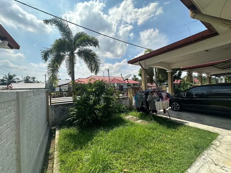 1-storey Terraced House for Sale in Klang (Selangor) - Mohd Aizat Saiful Bahri - Exterior - PropertyGuru.com.my