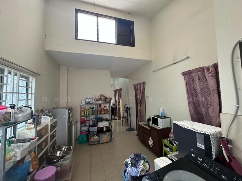 1-storey Terraced House for Sale in Klang (Selangor) - Mohd Aizat Saiful Bahri - Kitchen - PropertyGuru.com.my