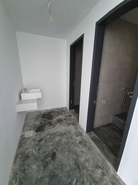 Kedai / Pejabat untuk Disewa di Puchong (Selangor) - Yam Yi Han - Bathroom - PropertyGuru.com.my