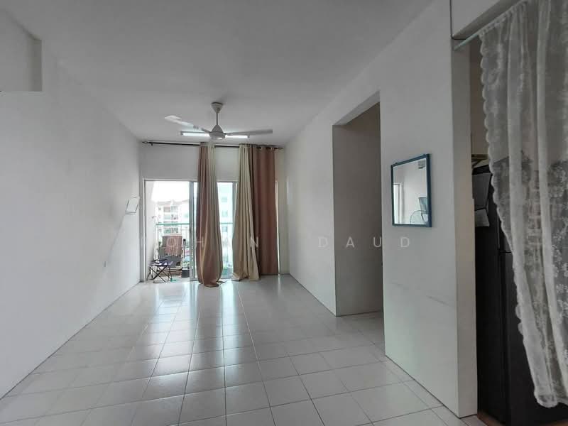 Pangsapuri untuk Dijual di Birchwood Court - Rohani Daud - Living Room - PropertyGuru.com.my