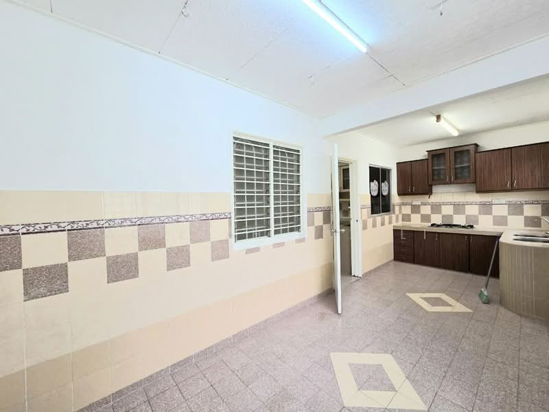 Rumah Teres 2 Tingkat untuk Dijual di Bandar Baru Bangi (Selangor) - Aqillah Razali - Kitchen - PropertyGuru.com.my