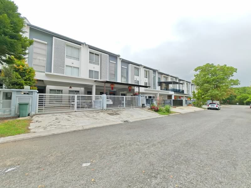 3-storey Terraced House for Sale in Kajang (Selangor) - Mac Chong - Exterior - PropertyGuru.com.my