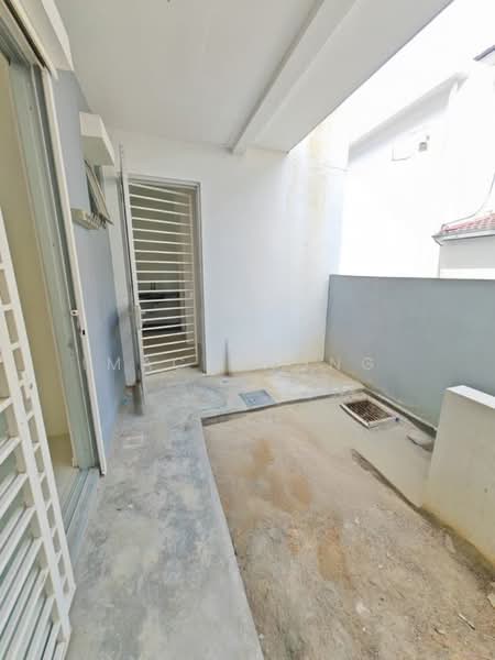 3-storey Terraced House for Sale in Kajang (Selangor) - Mac Chong - Exterior - PropertyGuru.com.my