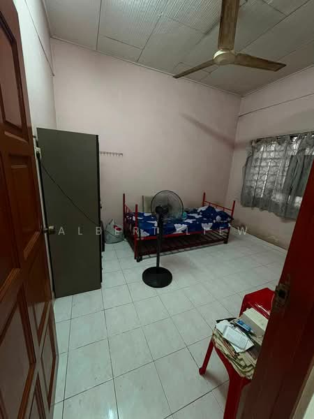 Rumah Teres 1 Tingkat untuk Dijual di Skudai (Johor) - Albert Liew - Bedroom - PropertyGuru.com.my